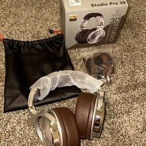 Brand New Studio DJ Headphones